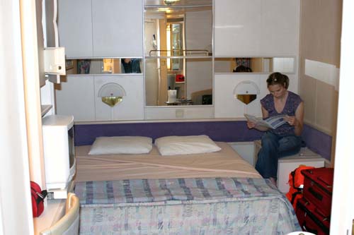 006-Cruise Stateroom